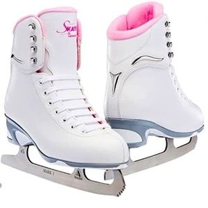 Ice skates. Size 12 J (Little girl). Gently used.